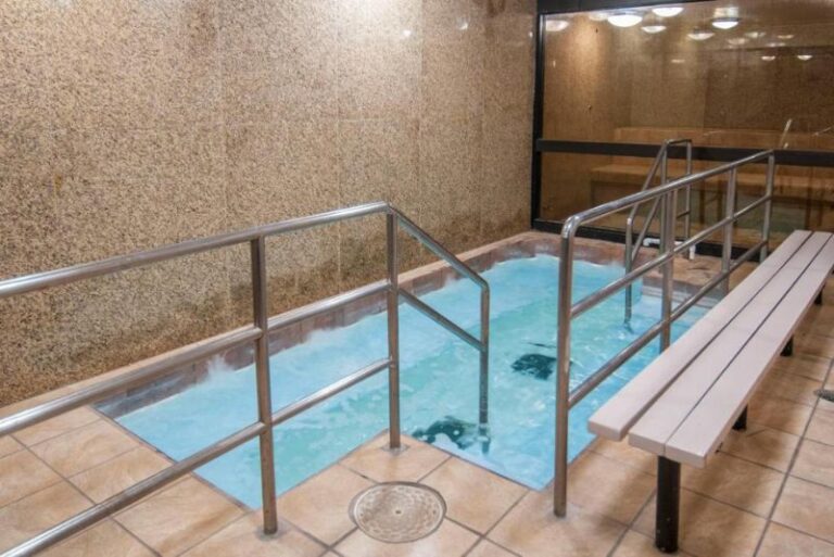 Hotels with Hot Tubs - 2023-03-22T105547.621