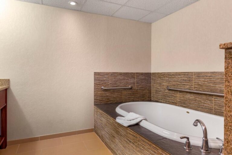 Hotels with Spa Baths in Room 3