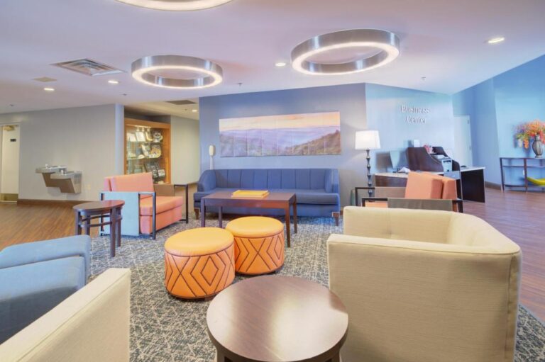 LeConte Hotel & Convention Center Ascend Hotel Collection with indoor pool in gatlinburg 5