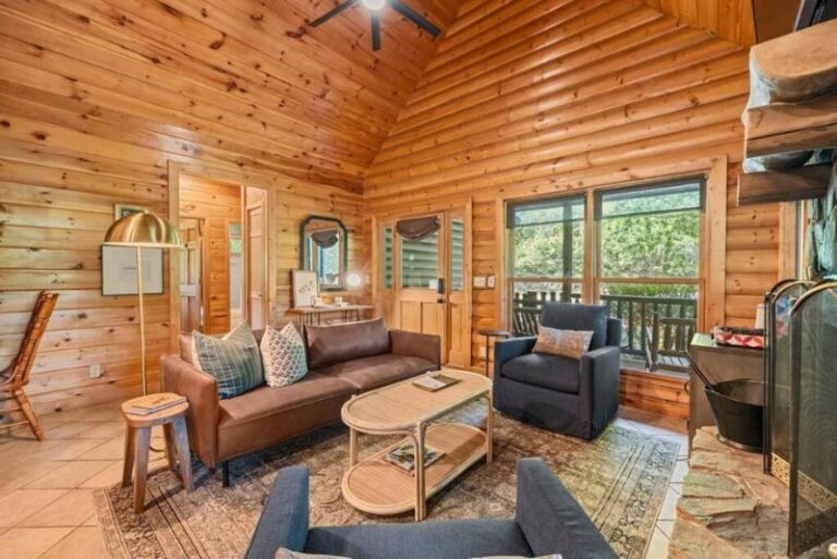 Private Retreat with Hot Tub - Asheville 2