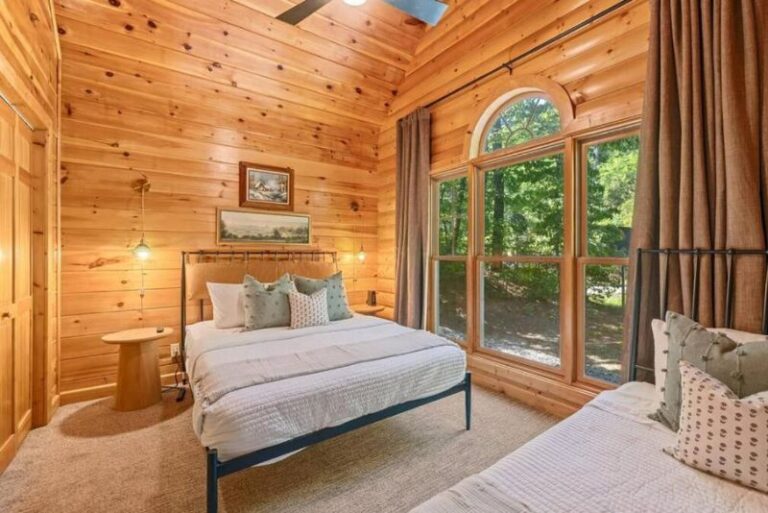 Private Retreat with Hot Tub - Asheville 3