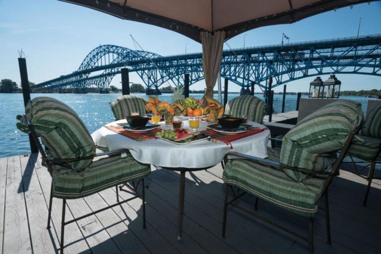 South Bridge Bed and Breakfast weekend getaways from toronto