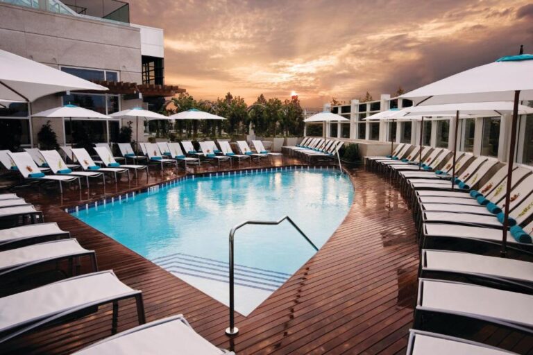 The Water Club Hotel honeymoon suites in new jersey