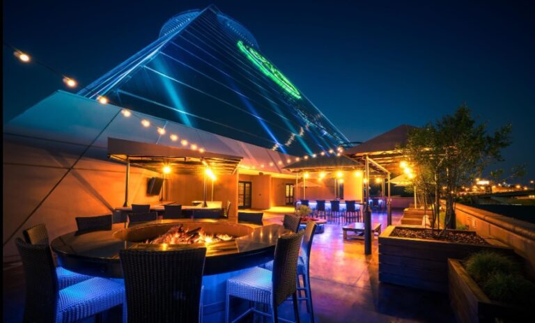 honeymoon suites