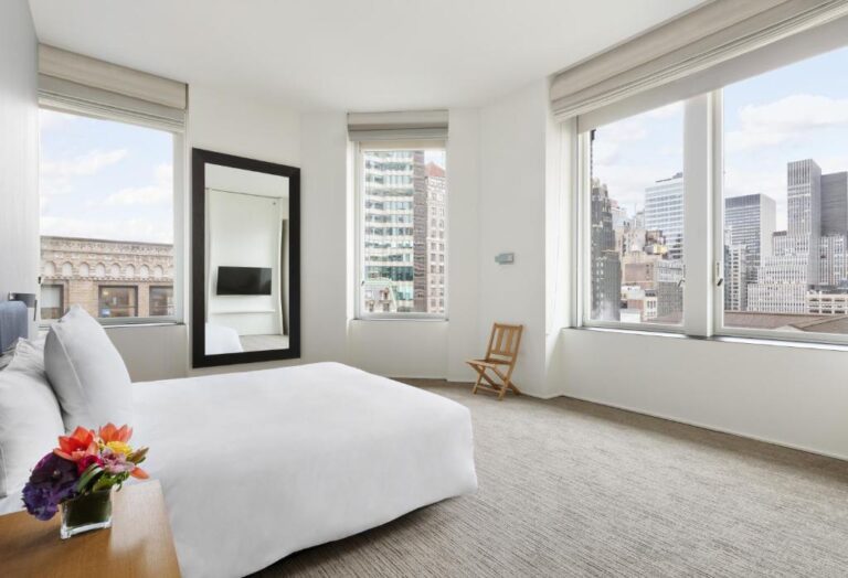 honeymoon suites at Andaz 5th Avenue in nyc