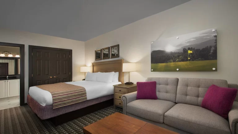honeymoon suites at Marriott Fairway Villas in atlantic city