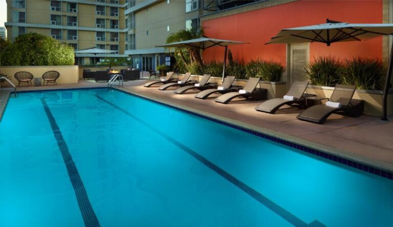 honeymoon suites at Omni Los Angeles Hotel California Plaza in los angeles
