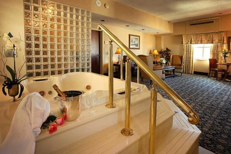 honeymoon suites in atlantic city at The Claridge Hotel