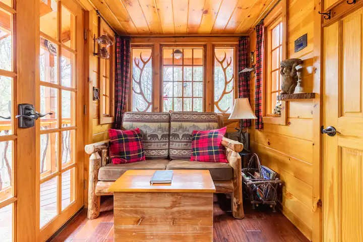 nyc weekend getaways in winter at The Magical Chez' Tree Rest Treehouse