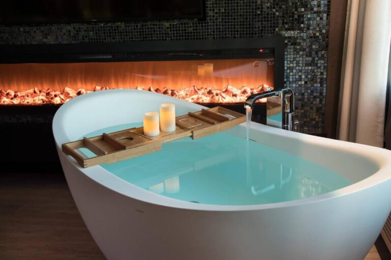 weekend getaways at Sheraton Fallsview Hotel from toronto