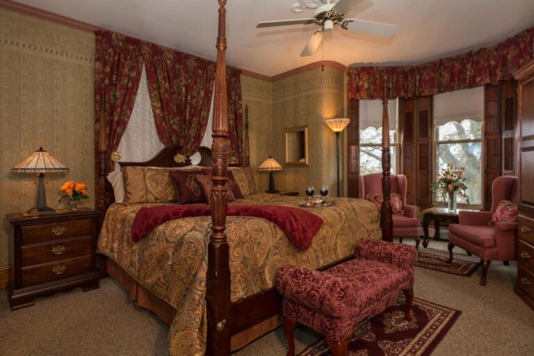 weekend getaways at Sutherland House Victorian B&B from nyc