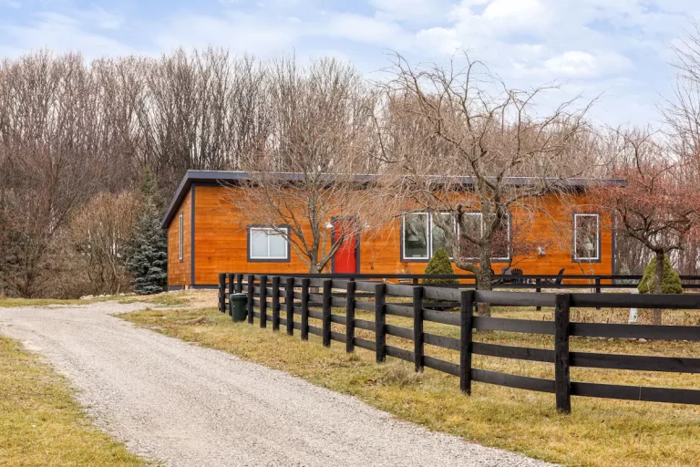 weekend getaways from chicago at Cabin Farmhouse