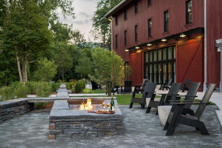 weekend getaways from nyc at The Williams Inn in winter