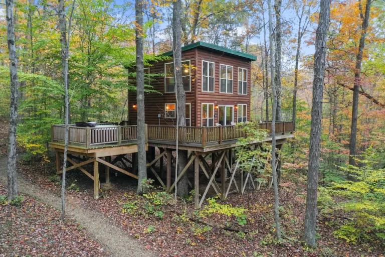 weekend getaways from ohio at Welcome to the Sidney Nook Treehouse
