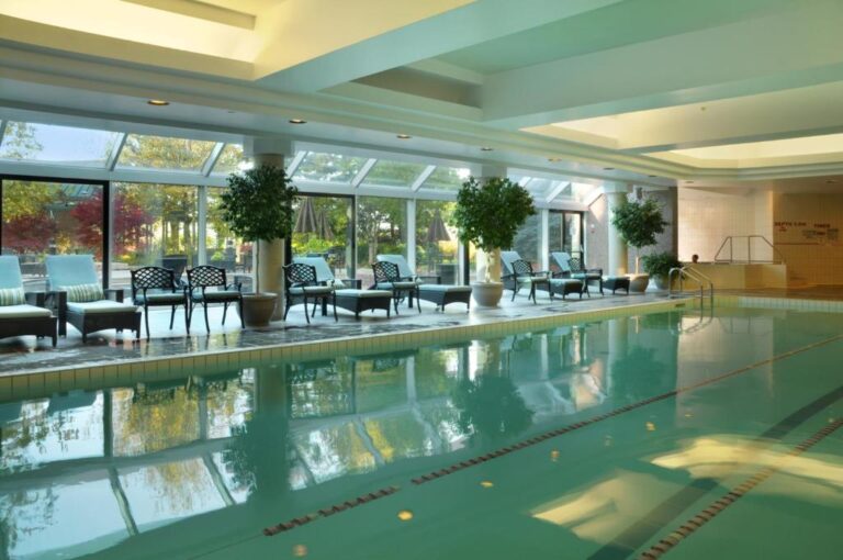 weekend getaways from toronto at Hilton Suites Toronto