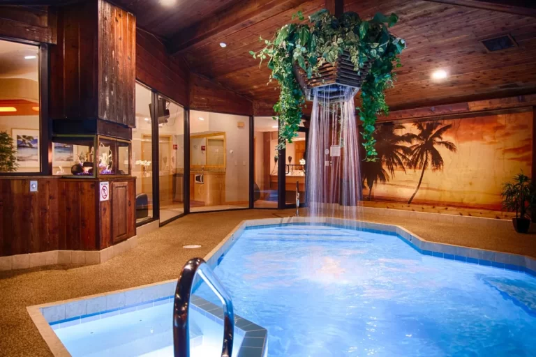 weekeng getaways from chicago at Sybaris Pool Suites Indianapolis
