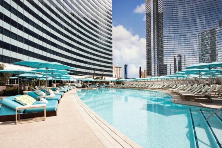 Best Luxury Themed Hotels - Las Vegas