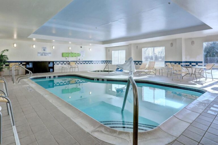 Fairfield Inn & Suites by Marriott Edison - South Plainfield with indoor pool in nj