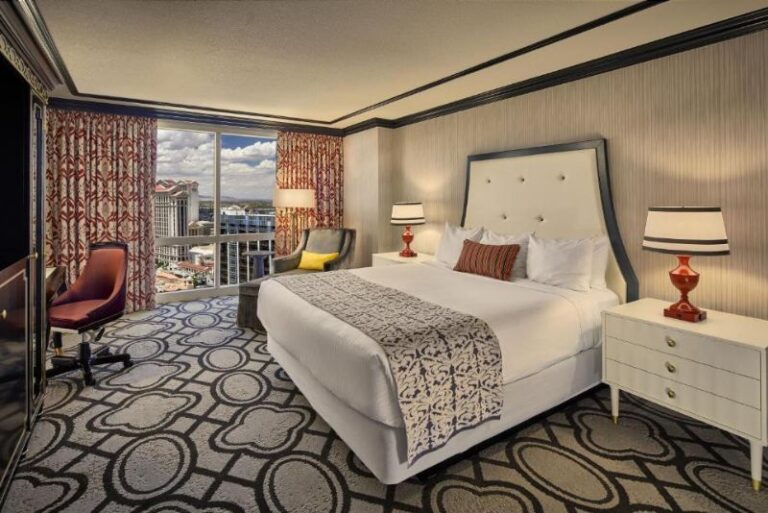 Fantasy Hotels in Las Vegas 3