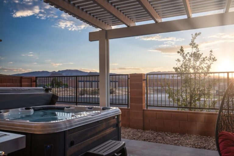 Holiday Home in St. George with Private Hot Tub