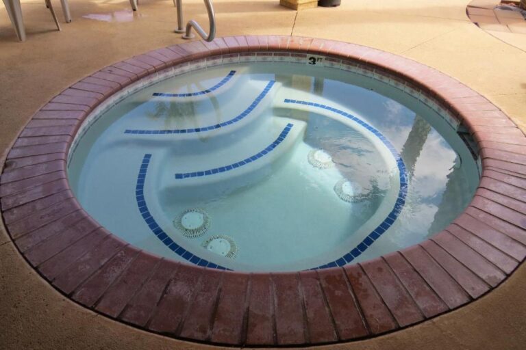 Hot Tub Hotels in St. George 3