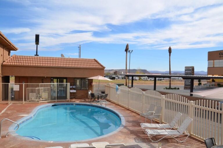 Hotels with Hot Tubs in St. George 2
