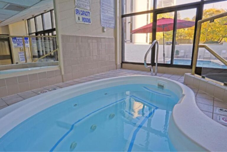 Hotels with Spa Baths in Room - Salt Lake City 3