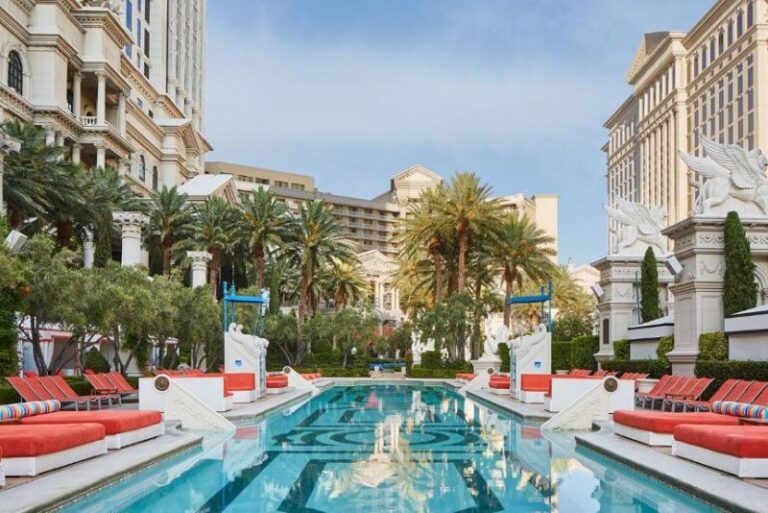 Luxury Themed Hotels in Las Vegas 3