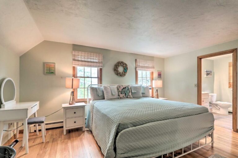 weekend getaways at Hyannis Area Retreat from connecticut
