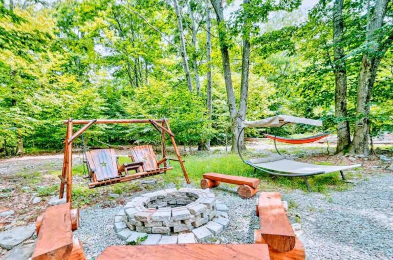 weekend getaways from conencticut at Emperor Cabin