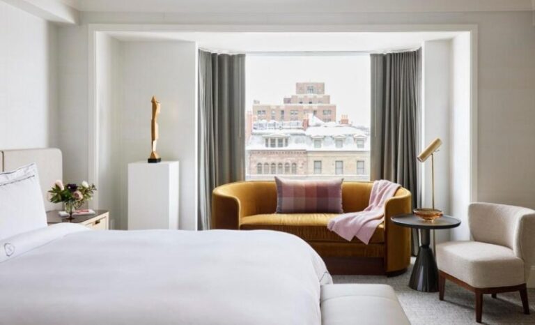 weekend getaways from connecticut at The Newbury Boston