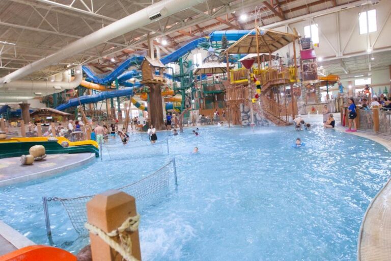 weekend getaways from dallas at Great Wolf Lodge Grapevine
