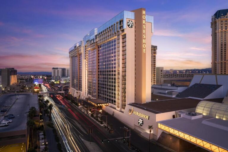 Luxury Themed Hotels - Las Vegas