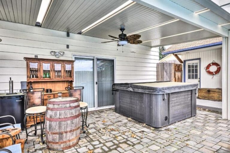 Private Home Near Portland with Hot Tub 4 (2)