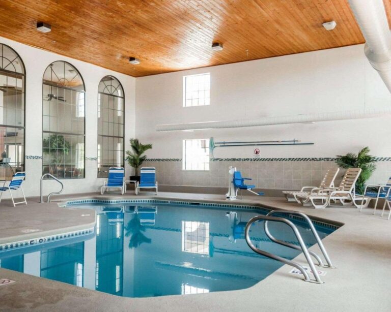 Quality Inn & Suites Albuquerque West with indoor pool in albuquerque