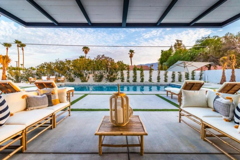 Rock Star Life villa with pool in palm springs