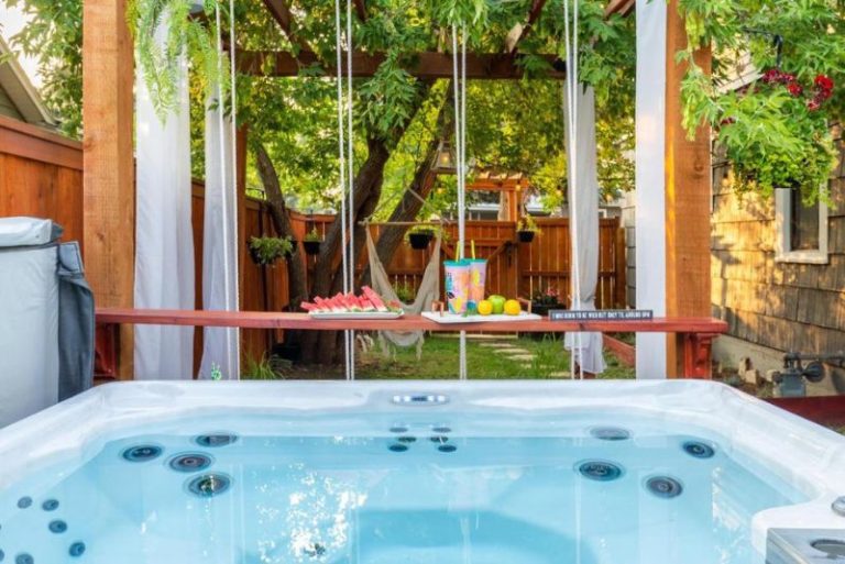 Romantic Hotels with Hot Tubs in Boise (5)