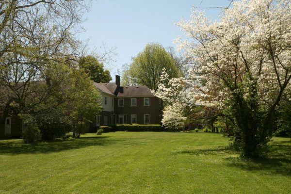 Charred Oaks Inn4
