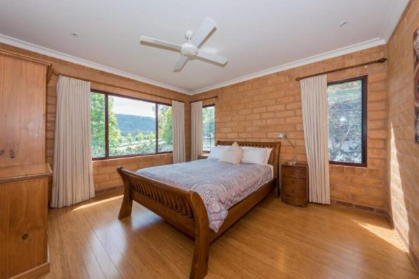 Clarendon Forest Retreat 3
