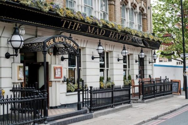 Couple hotels in lomdon -The Mad Hatter Hotel2