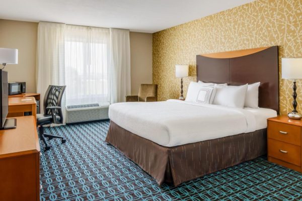 Fairfield by Marriott Peoria East​ Themed Hotel room