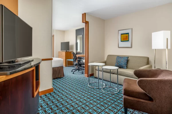 Fairfield by Marriott Peoria East​ Themed Hotel suite