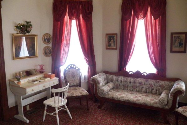 Grand Victorian Inn5