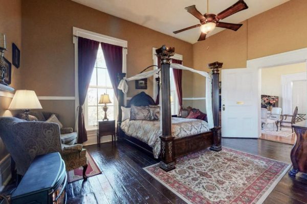 Maple Hill Manor Bed & Breakfast3