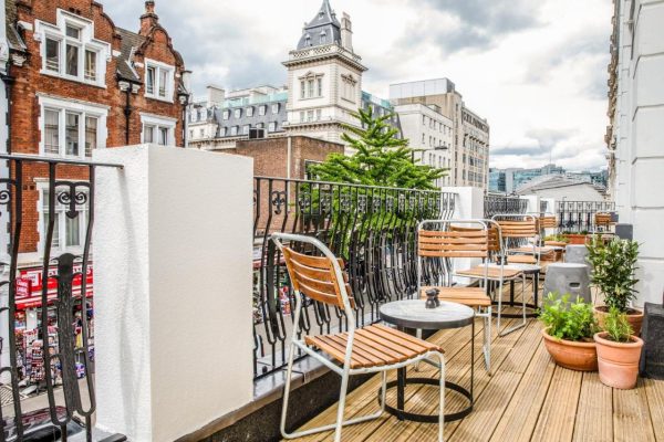 Themed hotels for couples london The Pilgrim hotel 3