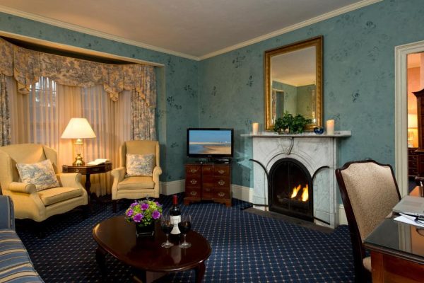 Themed hotels in Massachusetts Dan'l Webster Inn and Spa 4