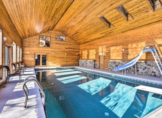 honeymoon suites Lodge with Indoor Pool, Along Devils Lake Park lowa 3