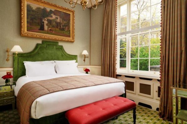 hotel for couple in london- The Montague On The Gardens4