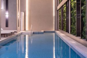 hotel with a hot tub Dorsett Melbourne 6