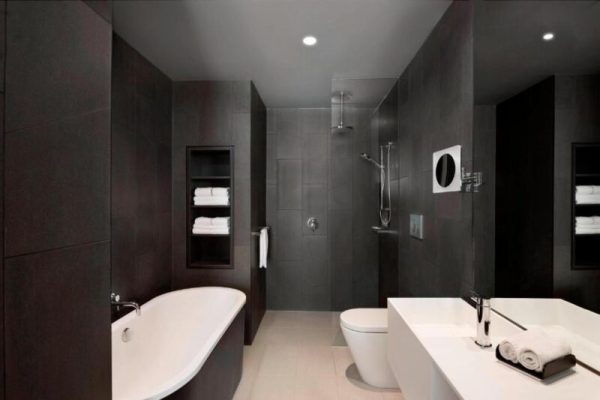 hotel with a hot tub Four Points by Sheraton Melbourne 2